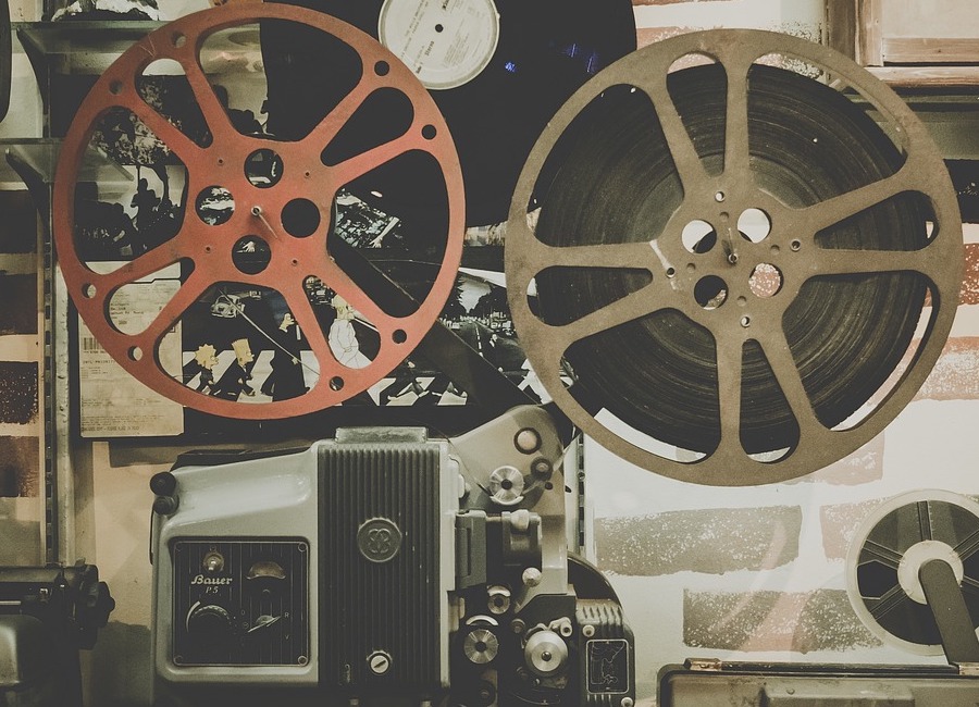 A filmes politikai nevelés (1914–1954)